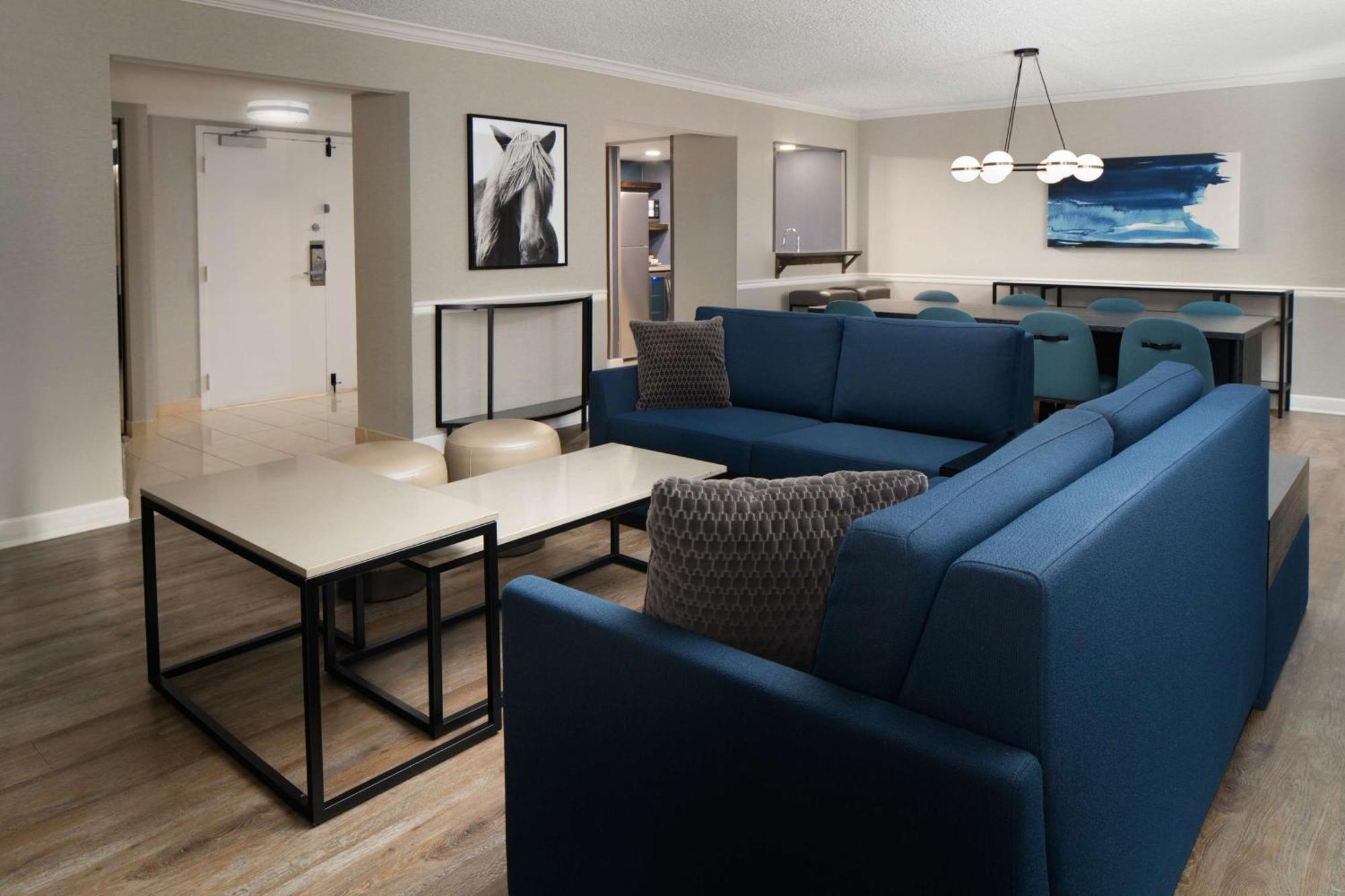Doubletree By Hilton Baltimore North Пайксвил Екстериор снимка